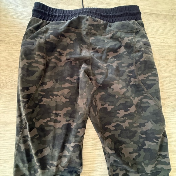 BYLT Basic Mens Elite+ Fitted Joggers Size XL Camo Print Elastic Drawstring EUC - Picture 9 of 9